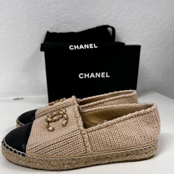 CHANEL Knitted Wool Lambskin Chain CC Espadrilles Size: 38 - Picture 3 of 6